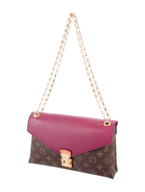 louis vuitton shoulder bag chain|Louis Vuitton small chain bag.